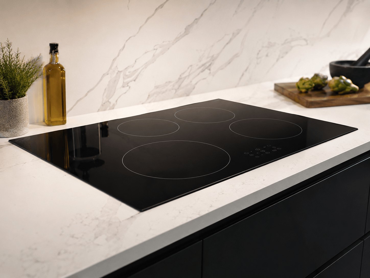 Piano a induzione in cucina moderna